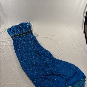 NWT Sherri Hill Dress Blue Prom Winter Formal Size 6 Beaded